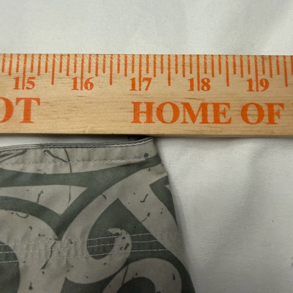 Simms Swim Trunks Mens 34 Graphic Print Board Shorts Solarflex Fishing Suit B731 - Picture 5 of 8